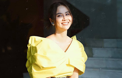 Huyền Lizzie ngày càng gợi cảm, sang chảnh hơn sau khi ly hôn